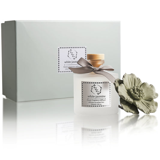 Pretty Valley Home Light Green Ceramic Flower Diffuser Gift Set – White Jasmine Scent, 200ml Handmade Home Fragrance & Elegant Gift for Her