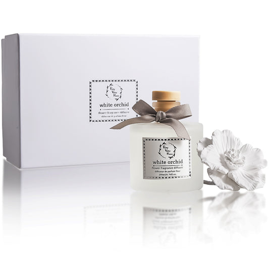 Pretty Valley Home White Ceramic Flower Diffuser Gift Set – White Orchid Scent, 200ml Handmade Home Fragrance & Luxury Gift for Her