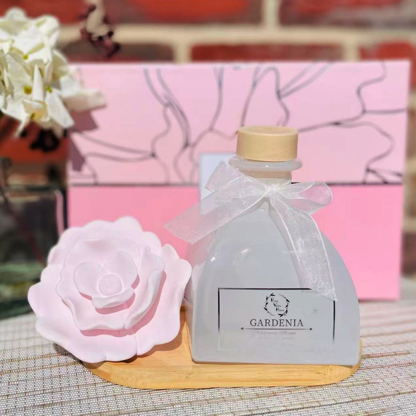 Pretty Valley Home Gardenia & Rose Ceramic Flower Reed Diffuser Gift Set – 200ml Handmade Floral Home Fragrance, Elegant Home Décor & Perfect Gift for Her