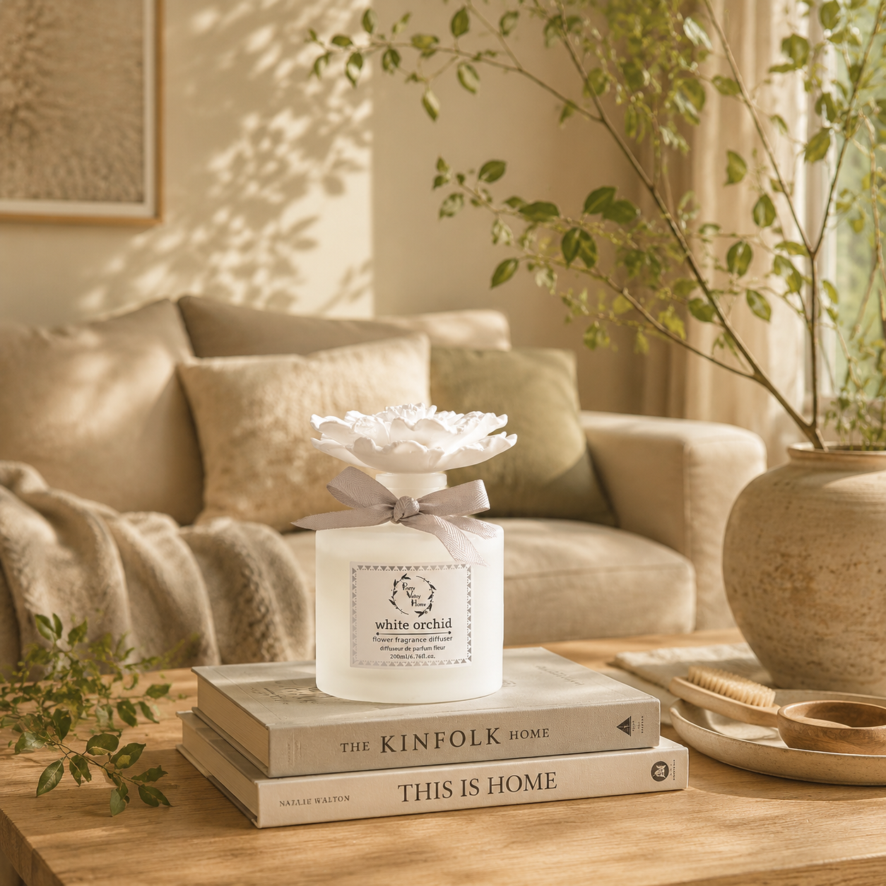 Pretty Valley Home White Ceramic Flower Diffuser Gift Set – White Orchid Scent, 200ml Handmade Home Fragrance & Luxury Gift for Her