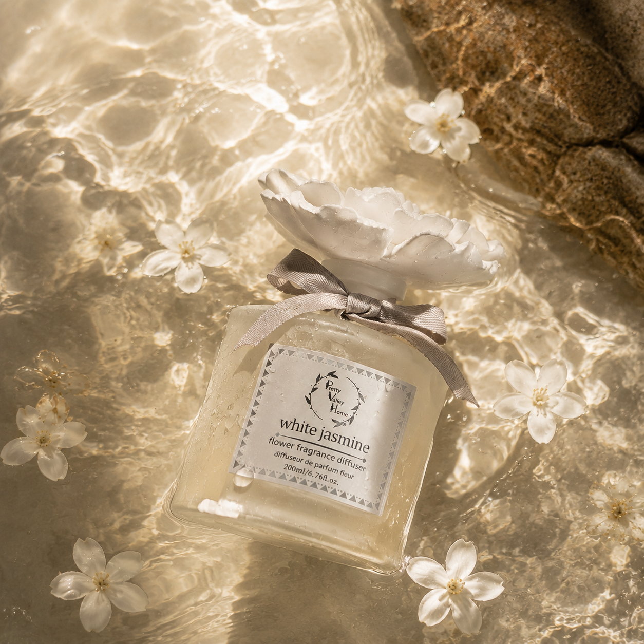 Pretty Valley Home White Marigold Ceramic Flower Diffuser Gift Set –White Jasmine Scent,  200ml Handcrafted Home Fragrance with Elegant White Porcelain Bloom