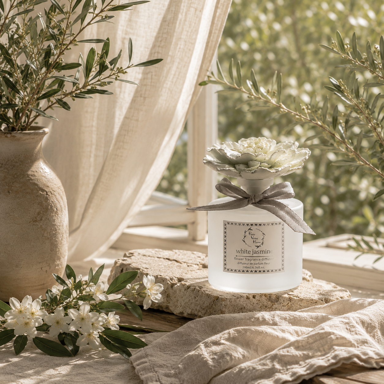 Pretty Valley Home Light Green Ceramic Flower Diffuser Gift Set – White Jasmine Scent, 200ml Handmade Home Fragrance & Elegant Gift for Her