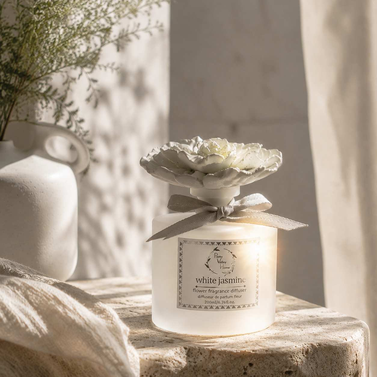 Pretty Valley Home Light Green Ceramic Flower Diffuser Gift Set – White Jasmine Scent, 200ml Handmade Home Fragrance & Elegant Gift for Her